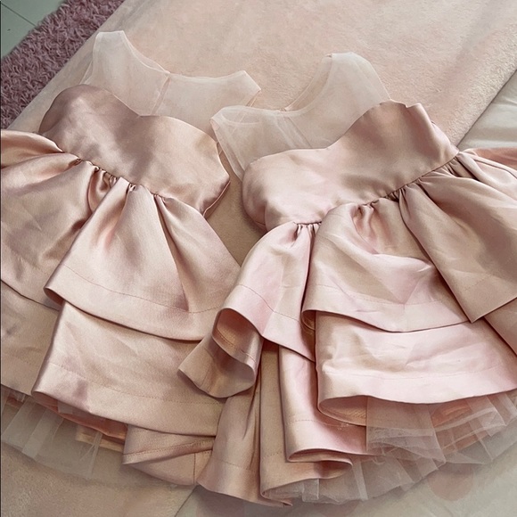 Girl dress - Picture 3 of 3